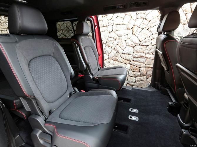 22083718c74126db032414.jpg image012.jpg