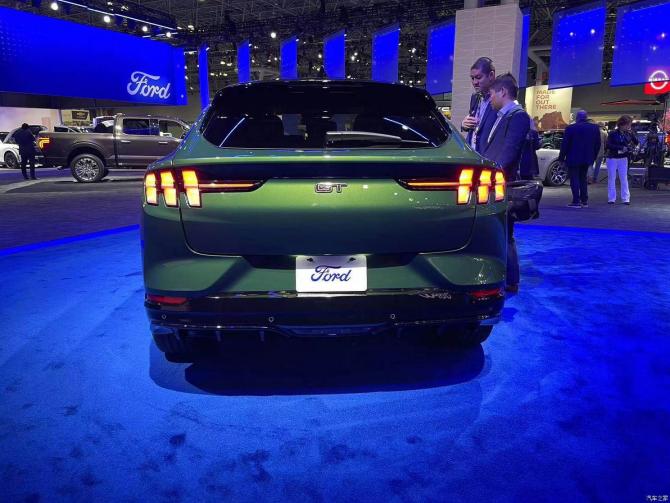 280847069d792681e02778.jpg image006.jpg