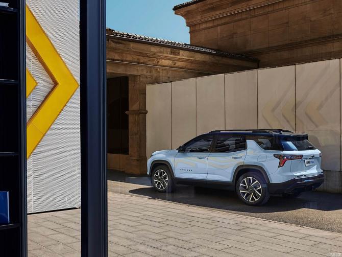 03082513339843c2eb2013.jpg image003.jpg