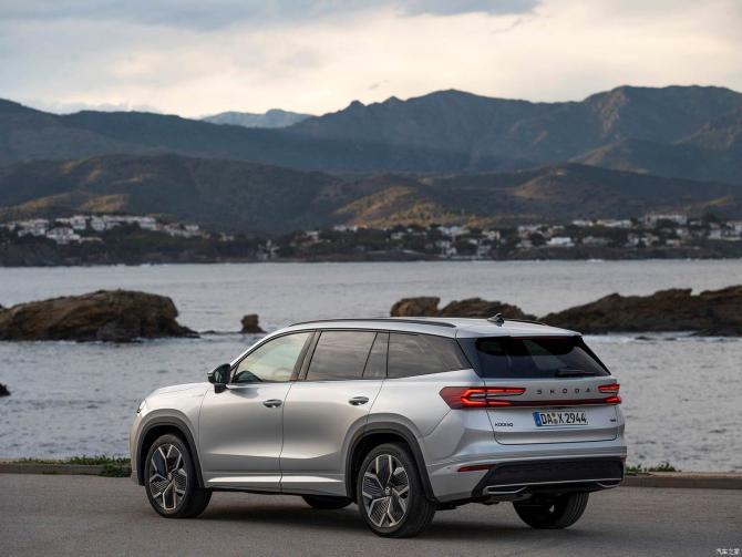 11082900cebb4287d16009.jpg image004.jpg