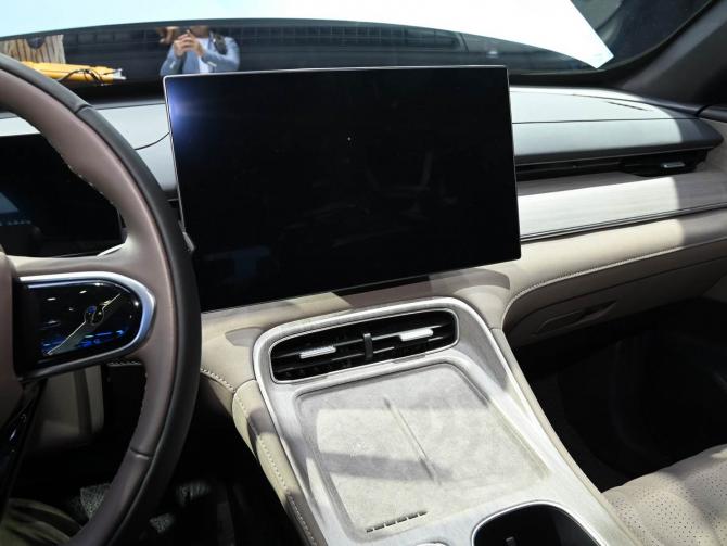 2508520917b5c859384621.jpg image005.jpg