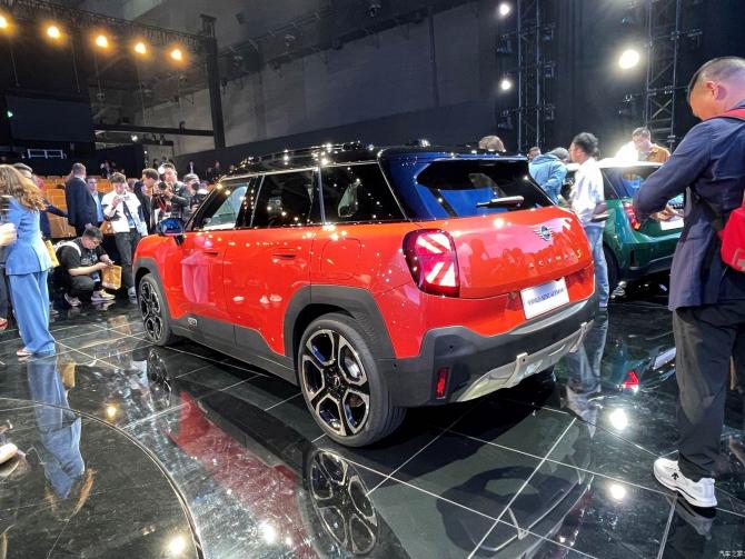 26081852a07cea548e3807.jpg image004.jpg