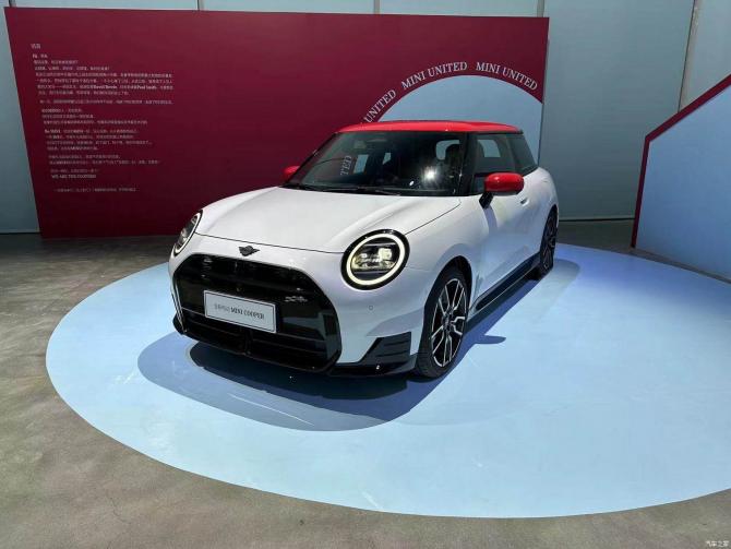 26082940fa9782969b0592.jpg image003.jpg