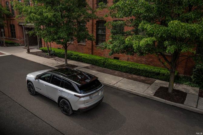 0308283509d02059b18270.jpg image004.jpg