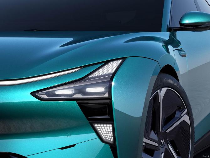 1208593190c75a006c0596.jpg image003.jpg