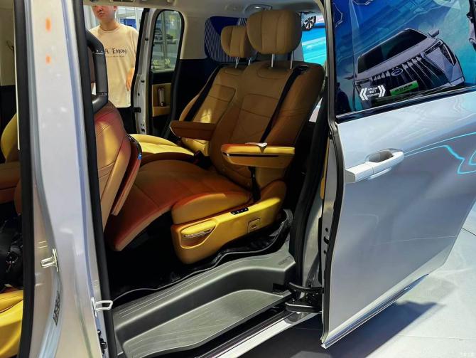 300856244a30a322983879.jpg image008.jpg