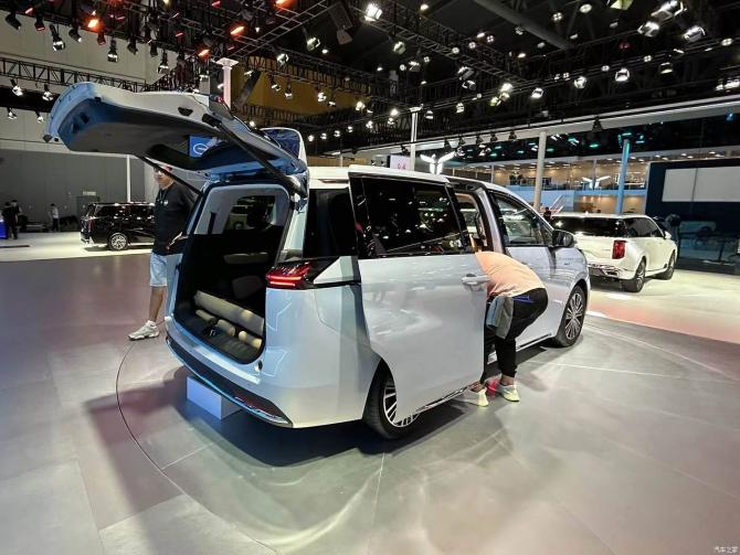 300856306729271cd32126.jpg image006.jpg