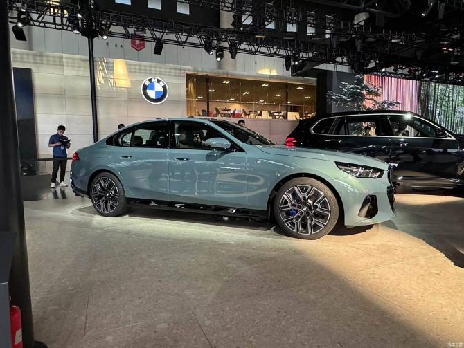 30110716ee8454391e3999.jpg image003.jpg