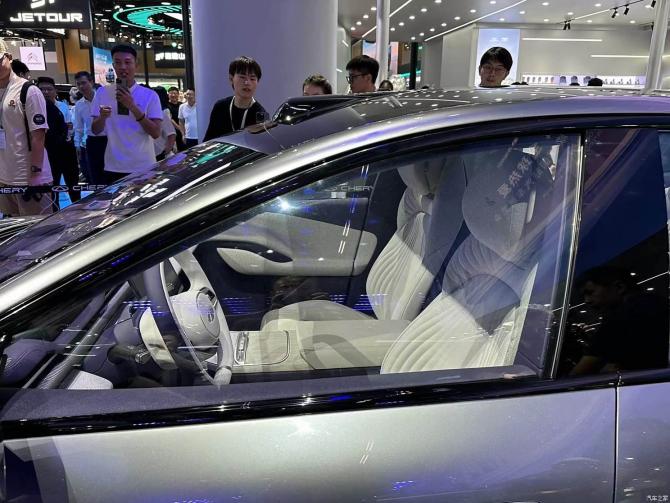 301113483d1558f6df5017.jpg image004.jpg