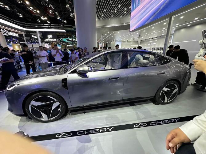 3011135107ca18a4256351.jpg image003.jpg