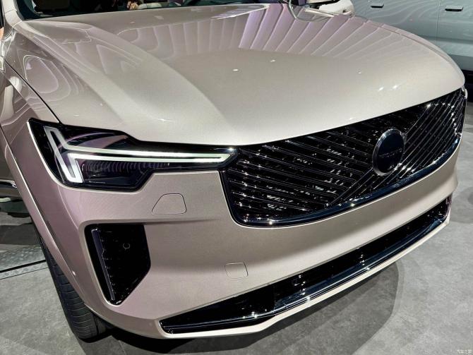 06082340786c7ef7bb4832.jpg image003.jpg