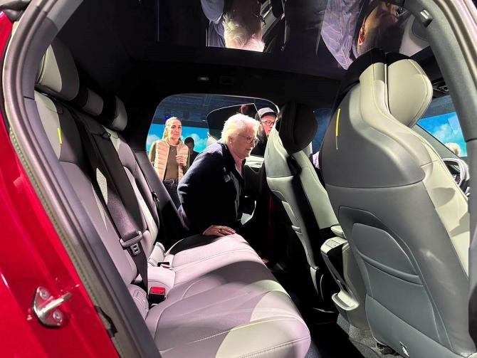 12085534900bee30fe8127.jpg image006.jpg