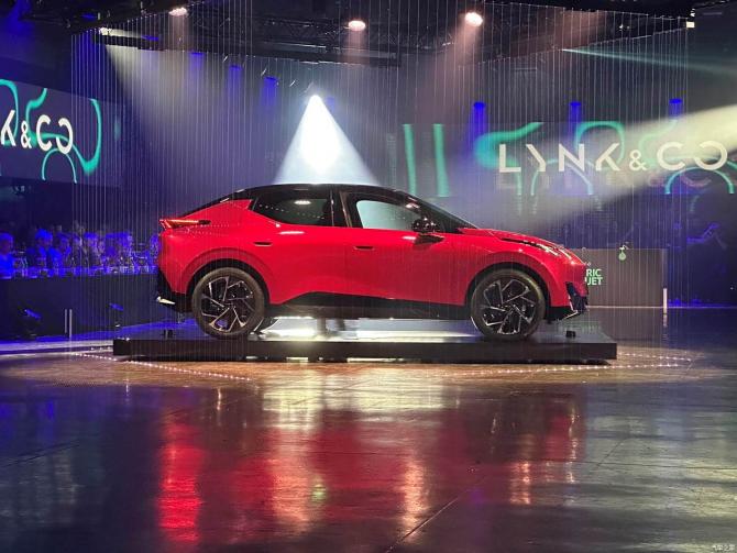 12085542e00221e4144798.jpg image003.jpg