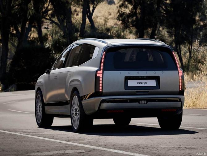 2208235883c331037a6914.jpg image004.jpg