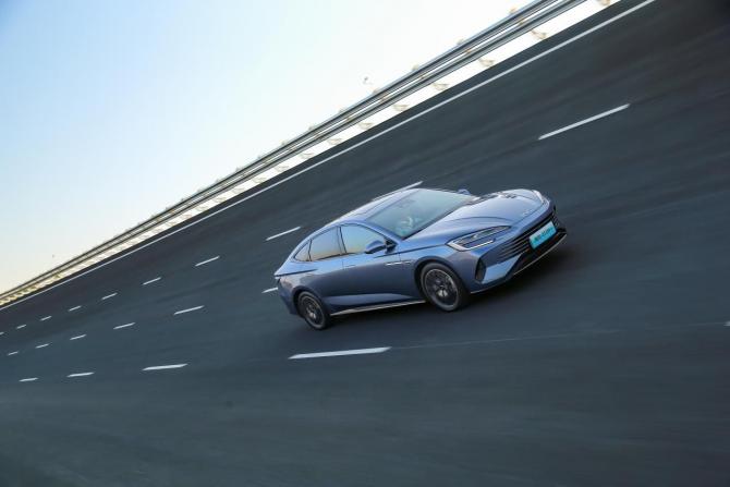 領(lǐng)克07 EM-P 饋電工況194碼高環(huán)連跑60分鐘，沒失速 能耗也不錯