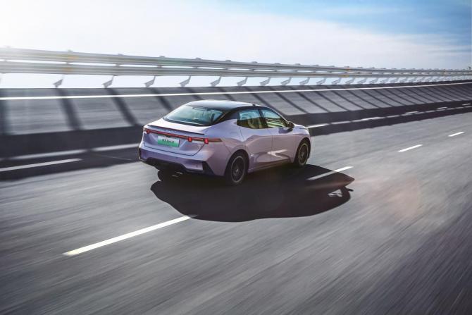 領(lǐng)克07 EM-P 饋電工況194碼高環(huán)連跑60分鐘，沒失速 能耗也不錯