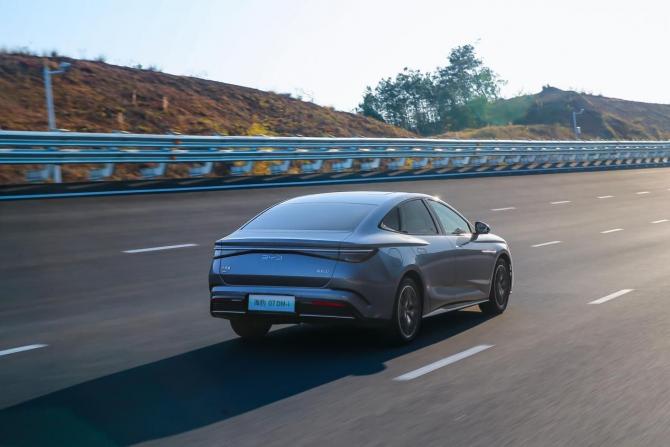 領(lǐng)克07 EM-P 饋電工況194碼高環(huán)連跑60分鐘，沒失速 能耗也不錯