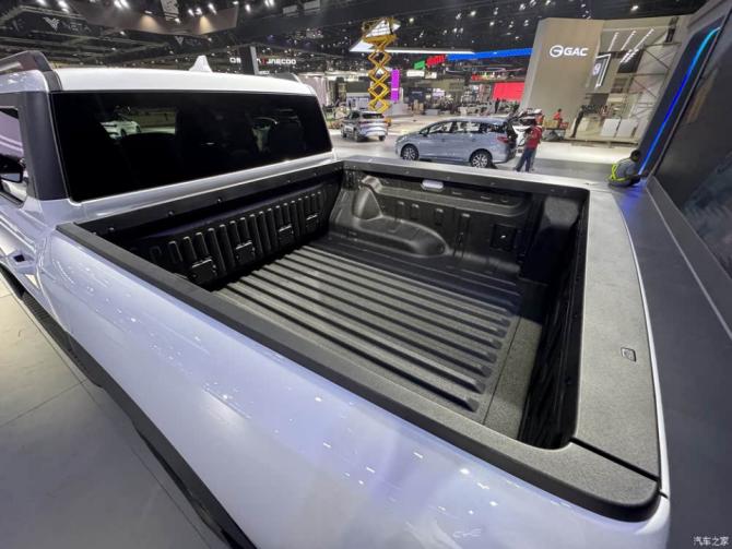 24090146446726ec6d6156.png 近日1981.png