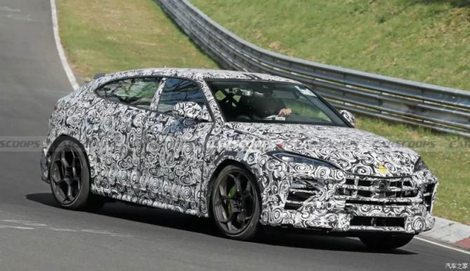 搭載4.0T V8插混系統(tǒng) 新款蘭博基尼Urus諜照