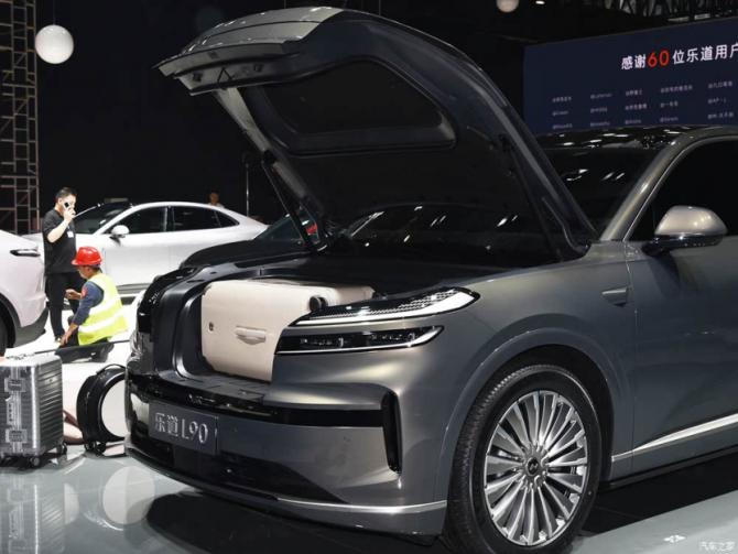 2309130692ad11afde4807.png 隨著2025上海車展開幕956.png