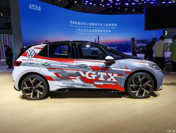 230915528fa49d4b566803.png 隨著2025上海車展開幕4870.png