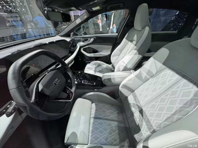 240849117448c87a3f6589.png 隨著2025上海車展開幕1072.png