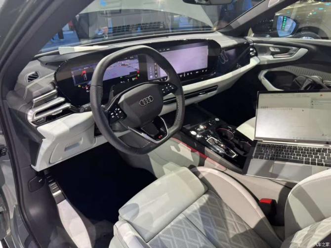 24084915e3f7a0a2cb5800.png 隨著2025上海車展開幕742.png