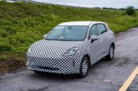 或命名為繽果S 五菱全新純電動小型SUV諜照