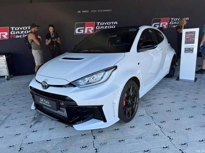 13220024f2c8e134bb7457.jpg image002.jpg