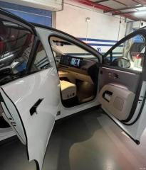 標配5C電池/全新輔助駕駛架構(gòu) 理想i8內(nèi)飾諜照