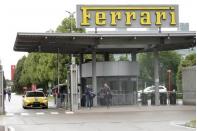 為知己知彼 小米SU7 Ultra現(xiàn)身法拉利工廠