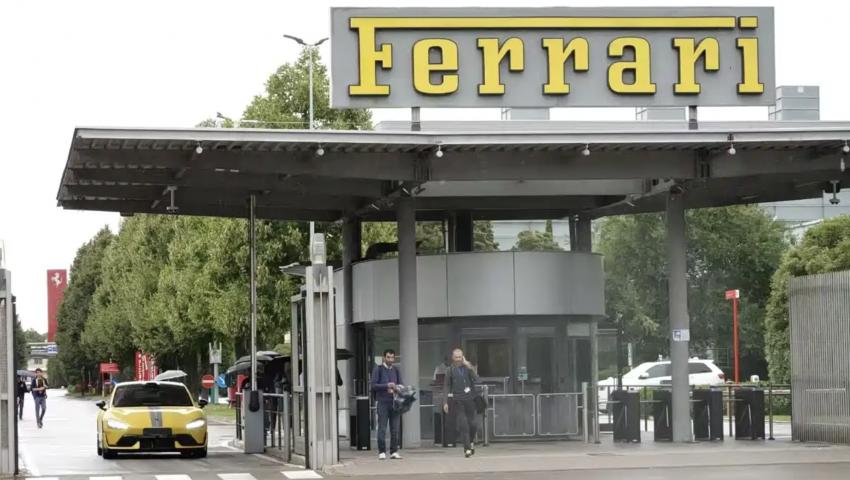 為知己知彼 小米SU7 Ultra現(xiàn)身法拉利工廠