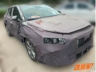 家族化設(shè)計(jì) 吉利銀河星耀6 EM-i內(nèi)飾諜照曝光