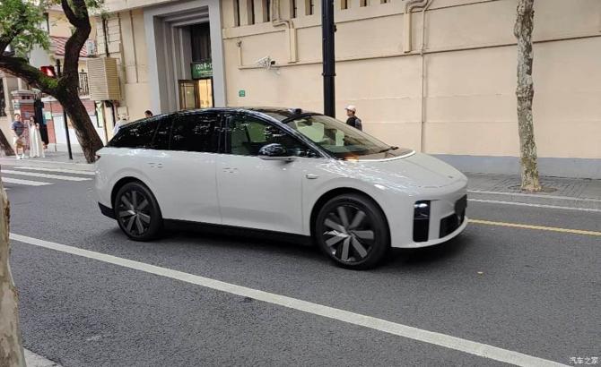 10091231622f83bc8c0325.jpg image003.jpg