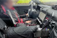 內(nèi)飾簡約/Recaro碳纖維桶椅 雷克薩斯LFR內(nèi)飾諜照