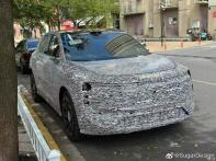 品牌旗下首款SUV/科技感拉滿 奧迪E8諜照曝光