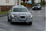 2027年/與GLC EV共享技術 純電奔馳E級諜照