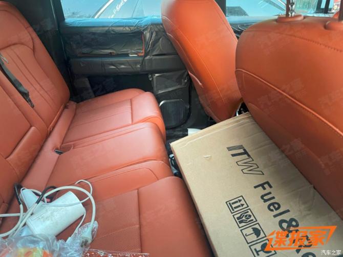 1822054119477d4b403672.jpg image003.jpg