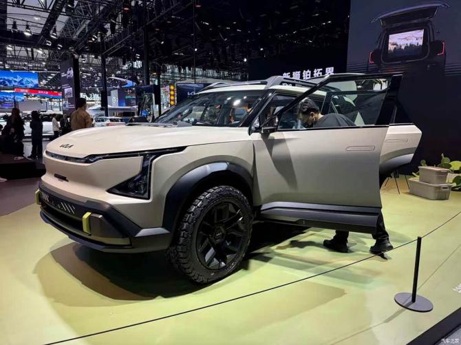 2408392701729f37853110.jpg image001.jpg