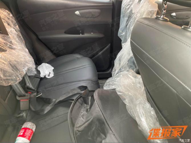 01075611c697da2cba1041.jpg image003.jpg