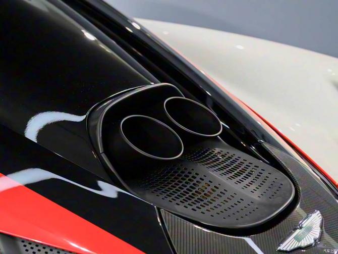 0108282588812f8b9f5494.jpg image011.jpg