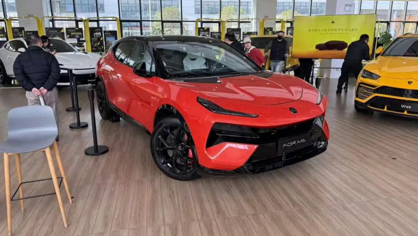 952馬力/420公里純電續(xù)航 蓮花FOR ME實(shí)車亮相